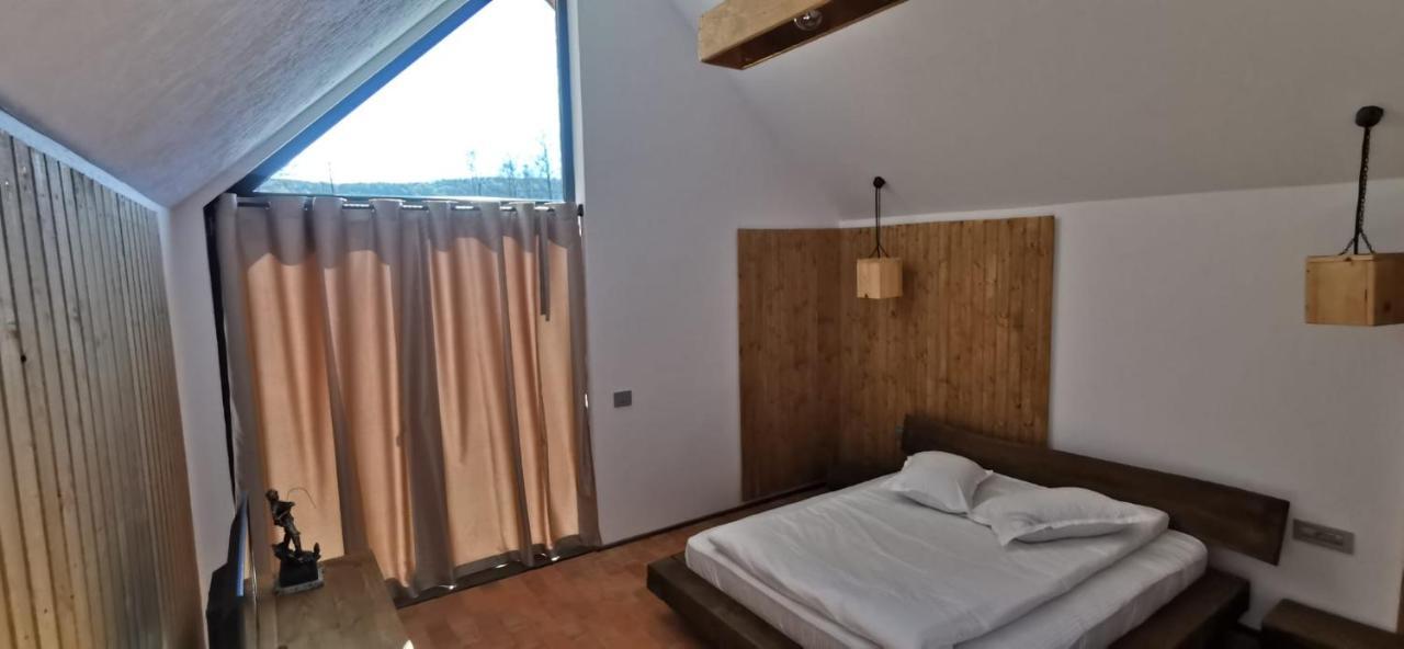 Pastravaria Zavoi Valea Danului Bagian luar foto