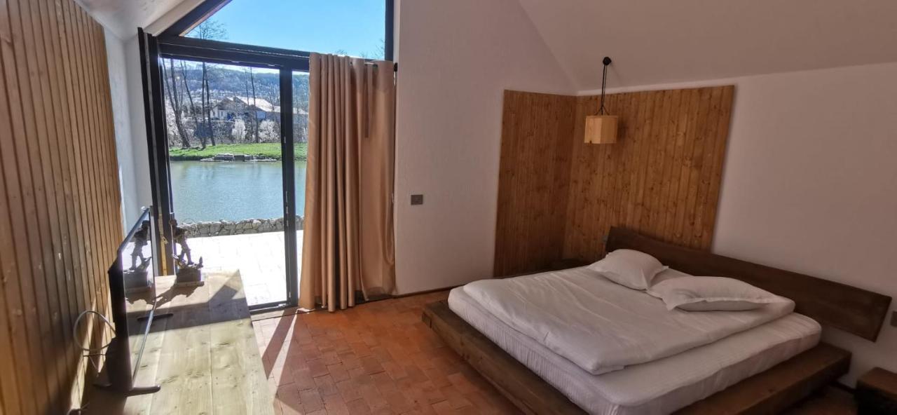 Pastravaria Zavoi Valea Danului Bagian luar foto