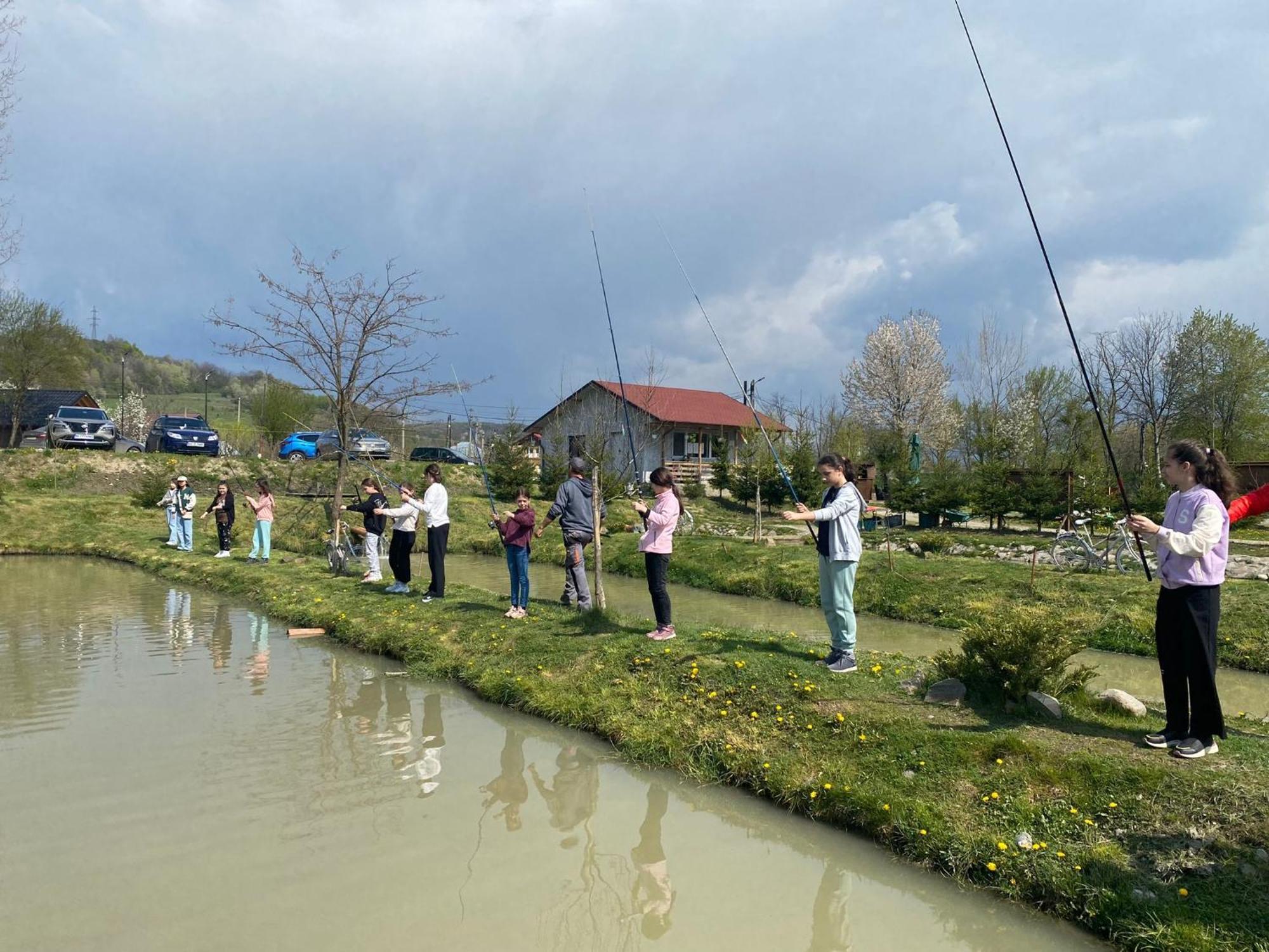 Pastravaria Zavoi Valea Danului Bagian luar foto
