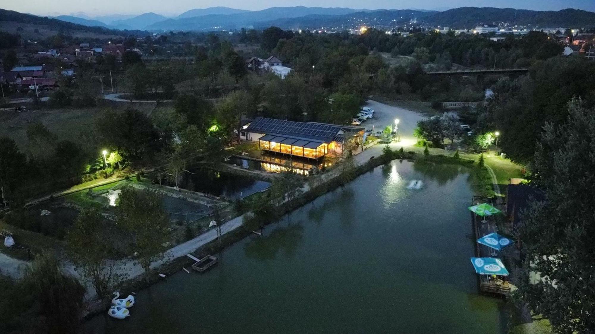 Pastravaria Zavoi Valea Danului Bagian luar foto