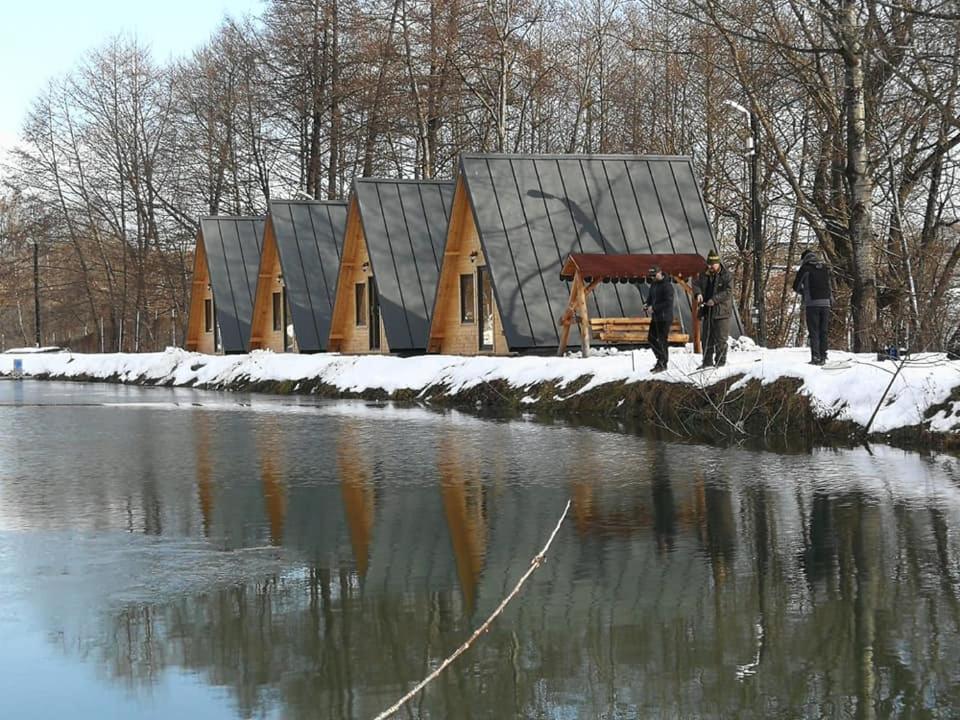 Pastravaria Zavoi Valea Danului Bagian luar foto